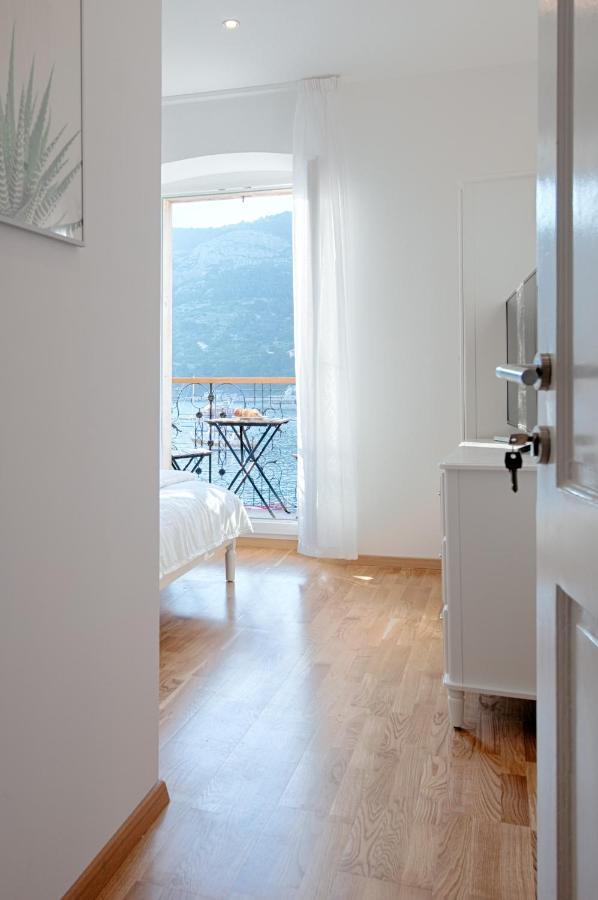 Seafront Rooms Koluna Komiža Exterior foto