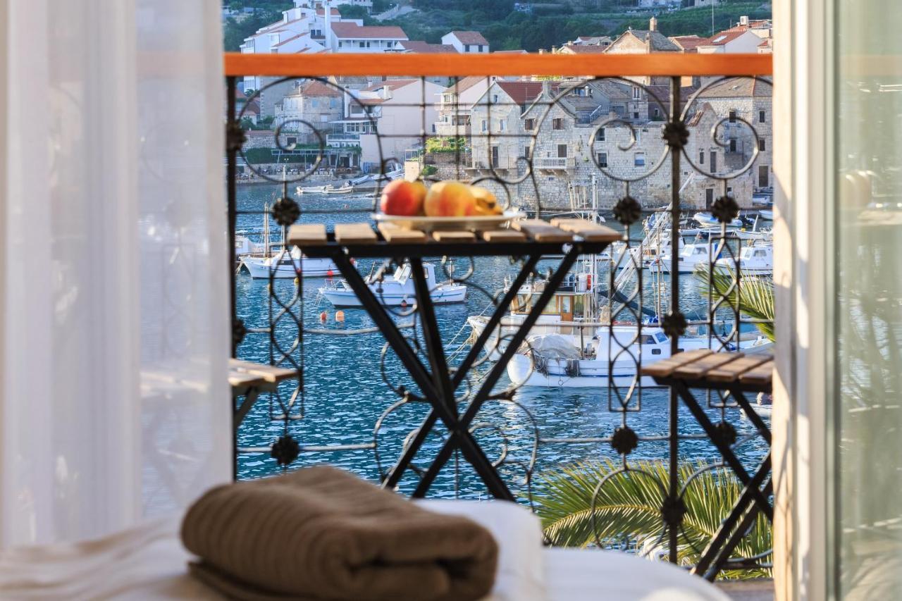 Seafront Rooms Koluna Komiža Exterior foto